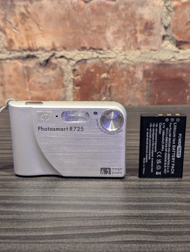 HP PhotoSmart R725 6.2MP Digital Camera (Tested Working)