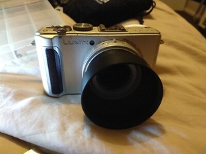 **STOP** Infrared Panasonic LX3 10.1MP ,with charger, battery and 52mm adapter
