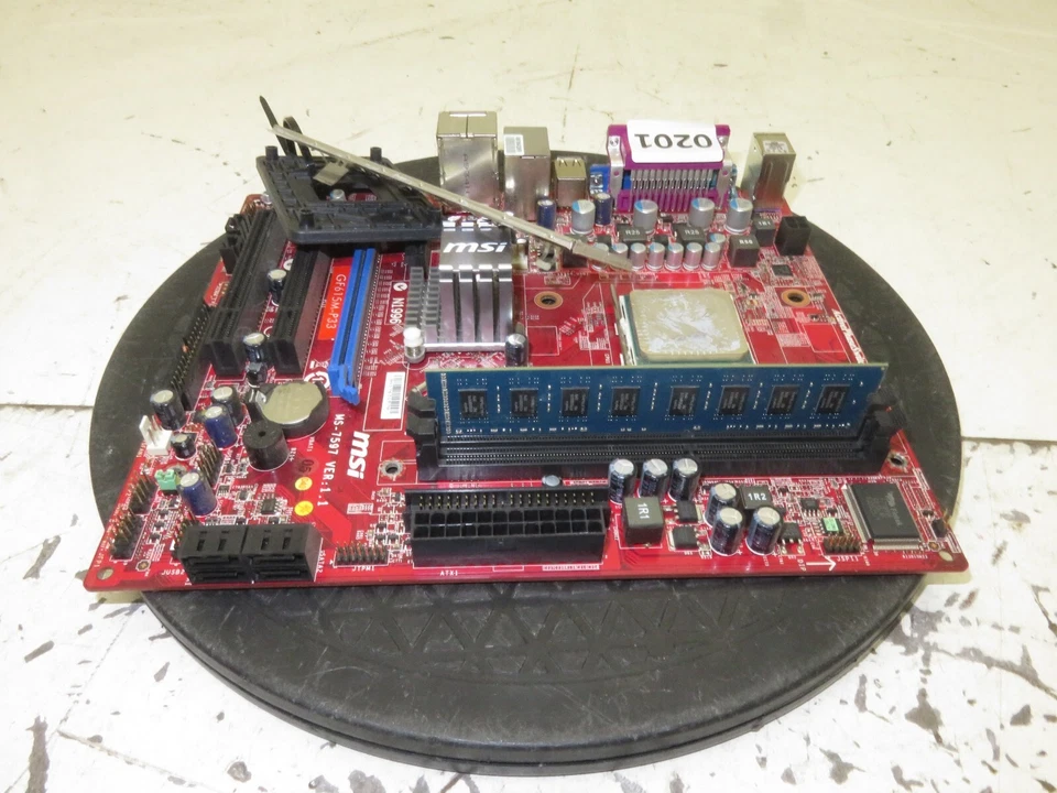 MSI GF-615M-P33 MS-7597 Motherboard w/ AMD Athlon 2 x2 240 2.8GHz 4GB Ram - Image 3 of 4