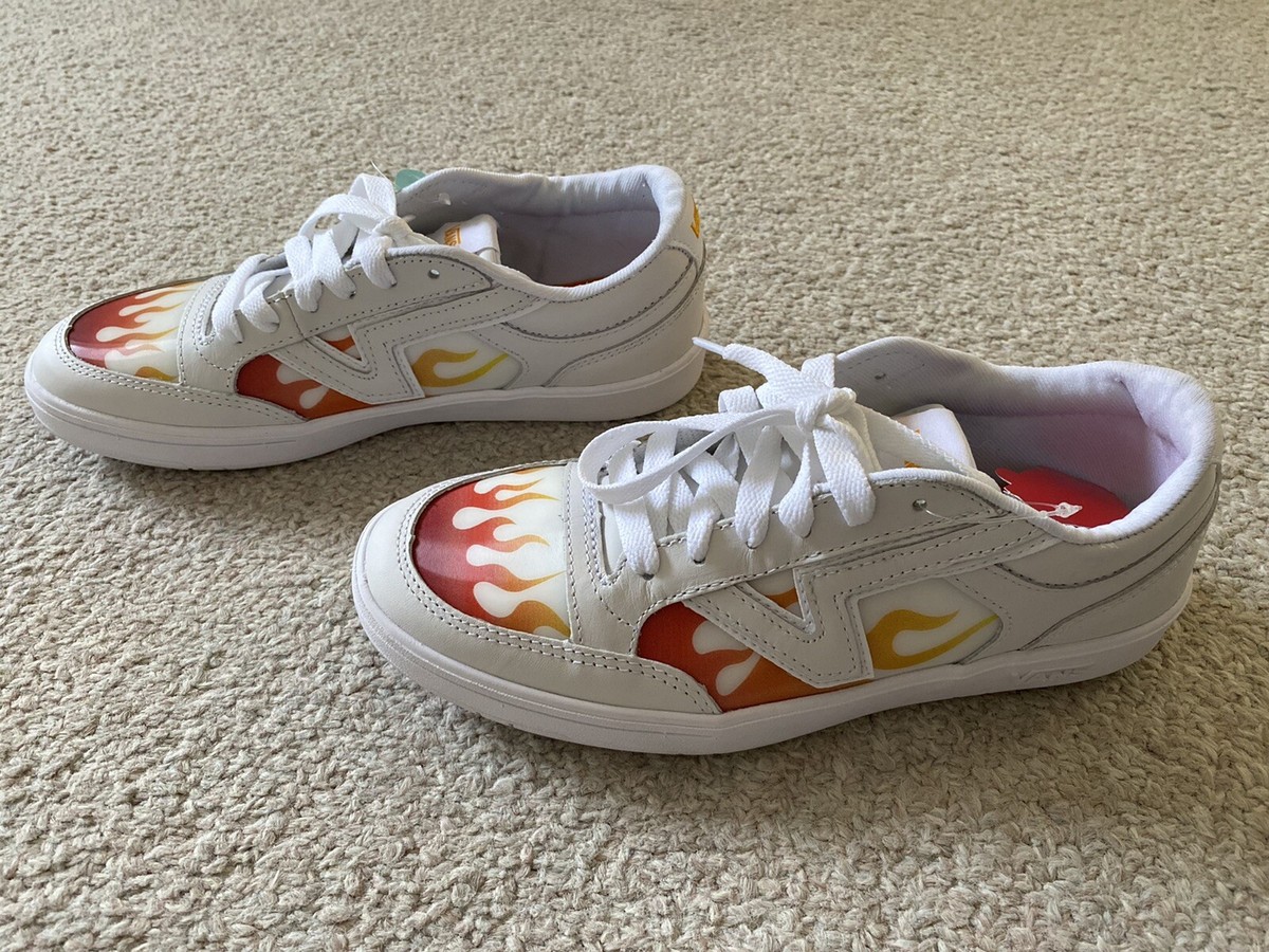 Vans Men’s Size 10 Comfy Cush Lowland CC Flame White Red Yellow Lenticular