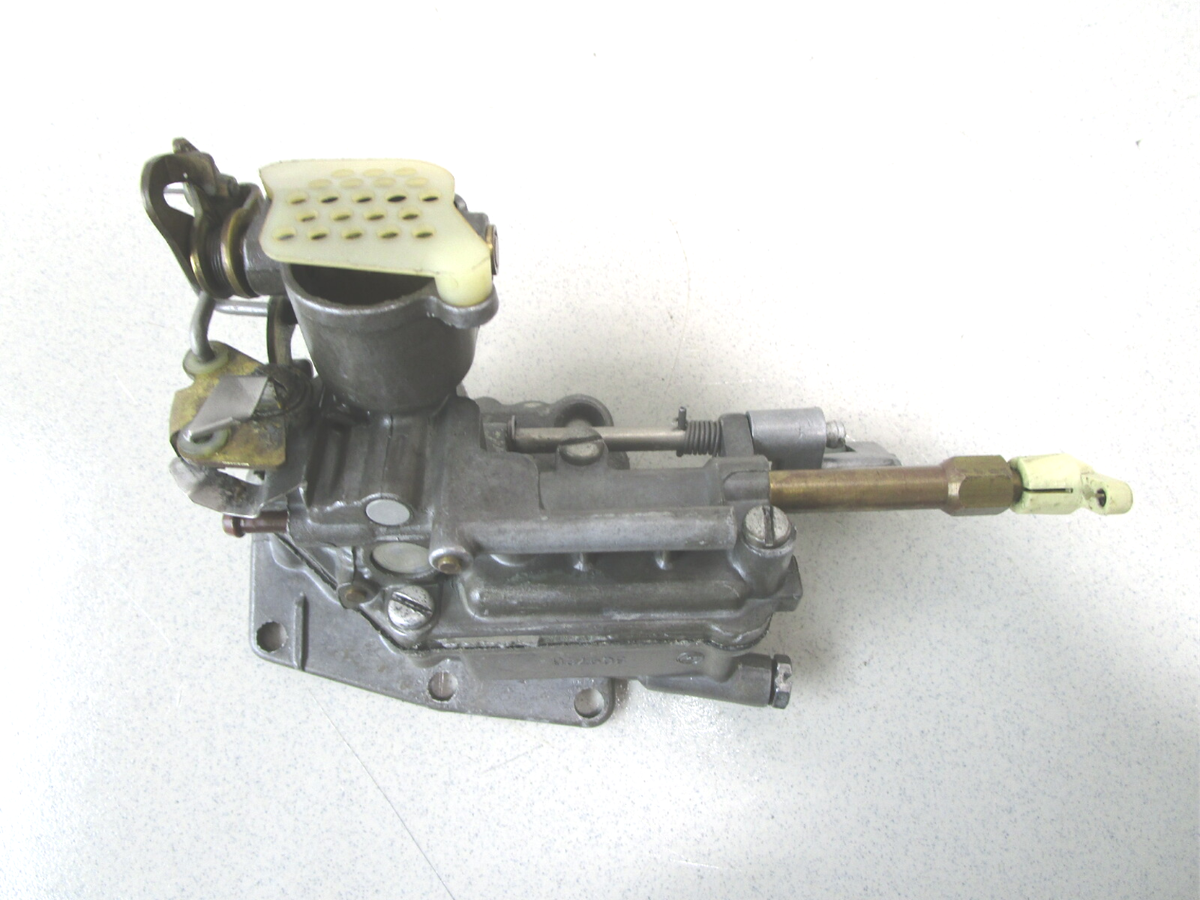 379168 Vintage OMC Evinrude Johnson Outboard 9.5 HP Carburetor