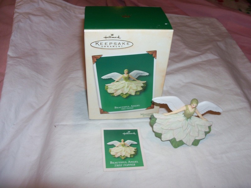 2003 HALLMARK ORNAMENT PORCELAIN BEAUTIFUL ANGEL LIGHTED TREE TOPPER IN BOX