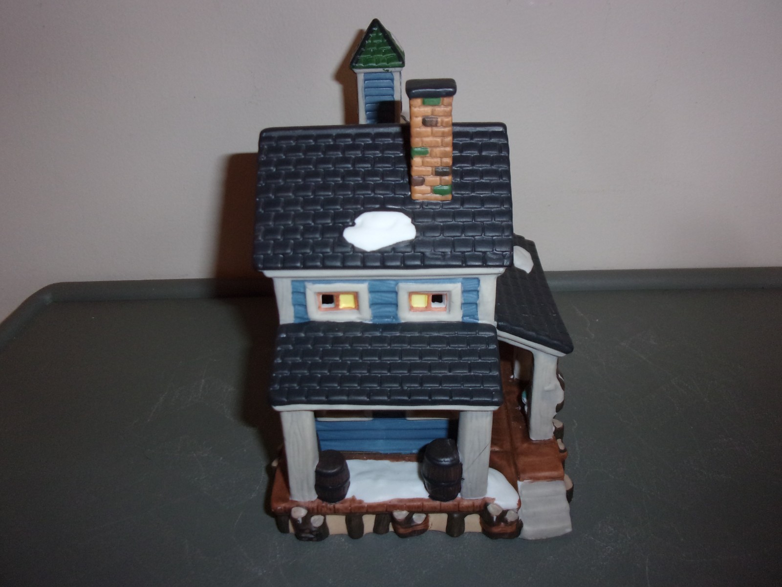 FABRI CENTERS LANDS END BOAT HOUSE HOLIDAY CHRISTMAS VILLAGE HOUSE