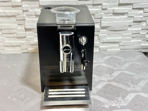 Jura Ena 5 Kaffeevollautomat gebraucht tropft einbisschen Wasser Abtropfschale