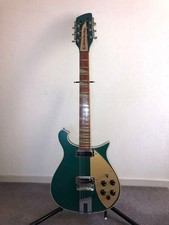 Chitarra elettrica Rickenbacker 12 corde anni 90 verde made in USA e custodia rigida