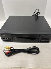 Hitachi VT-F391A VCR VHS Player Cassette Player - No Remote