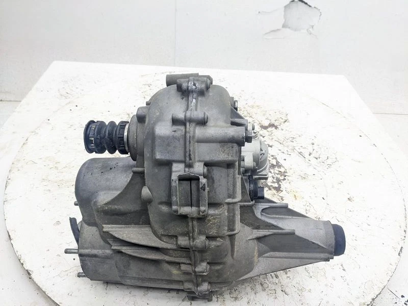 Cadillac Escalade ESV 2018-2020 montaje de caja de transferencia OEM Foto 3 de 4