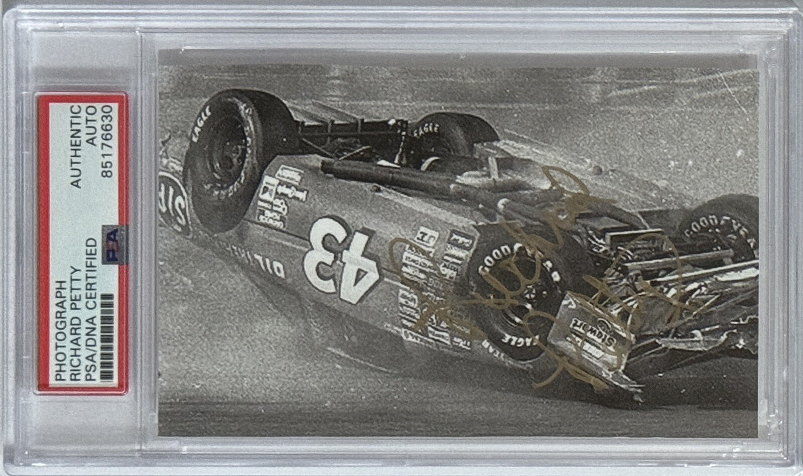 RICHARD PETTY NASCAR CRASH SIGNED PHOTOGRAPH AUTOGRAPH PSA DNA COA PICTURE