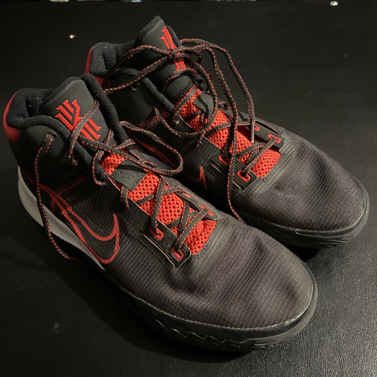 Nike kyrie flytrap white black university red sale