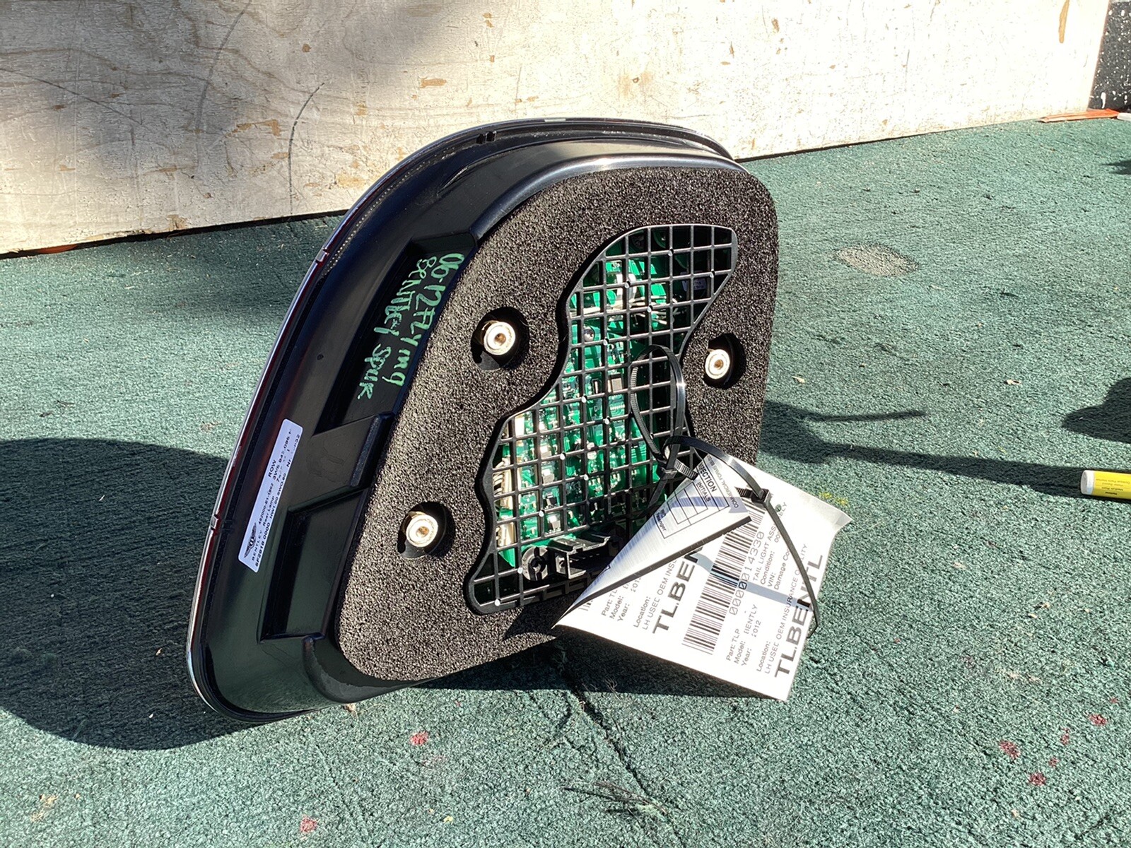 2006 2007 2008 2009 2010 2011 2012 BENTLEY FLYING SPUR LEFT  TAIL LIGHT OEM USED