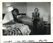 1993 Press Photo Norma Ryals and wife deal with the loss of their baby