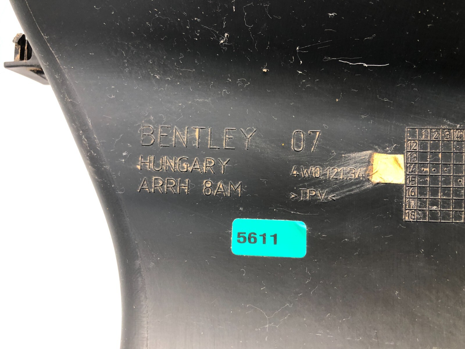 2014-2018 BENTLEY FLYING SPUR 4.0L V8 INTERCOOLER AIR DUCT OEM