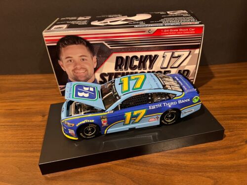 Ricky Stenhouse Jr. 2018 #17 Fifth Third  Ford Fusion 1/24 NASCAR CUP - Picture 1 of 3