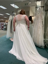 David  s Bridal Wedding Dress Size 20