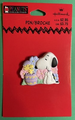 VINTAGE HALLMARK PEANUTS  SNOOPY & WOODSTOCK EASTER EGG FLOWERS LAPEL PIN NOC-E1