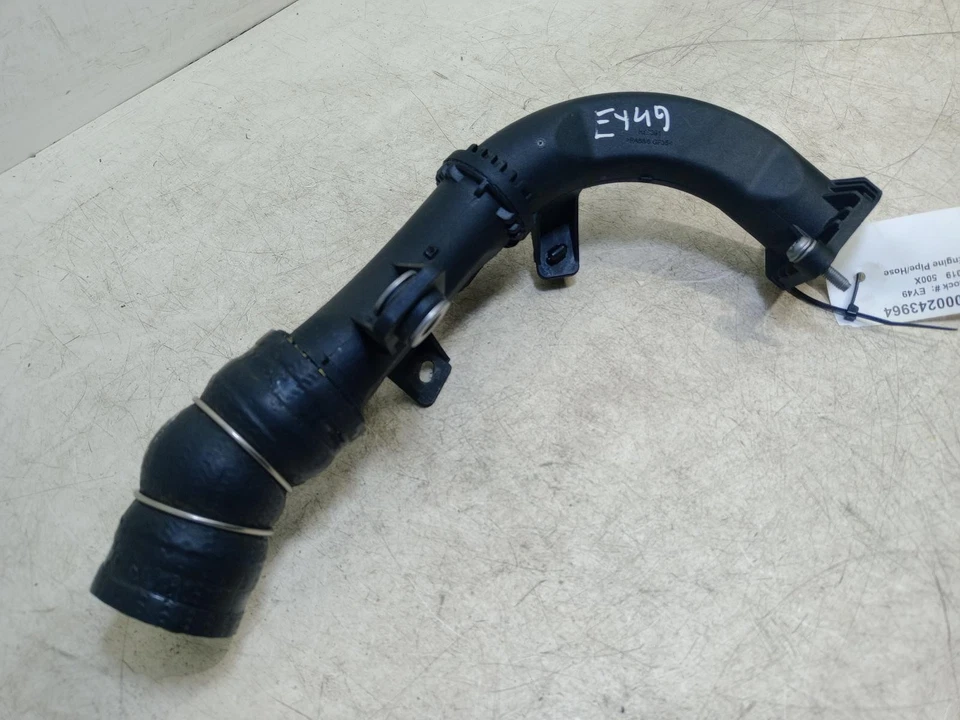 ТРУБНЫЙ ШЛАНГ ПРОМЕЖУТОЧНОГО ОХЛАДИТЕЛЯ FIAT 500X 1,3 GSE 46347287 MK1 FL 2018–2024 - Изображение 3 из 4