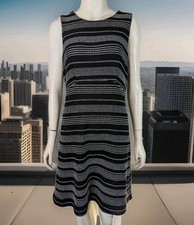 Black White Woven Flare Dress Size 8 Lined Stretch Sleeveless Classic Ann Taylor