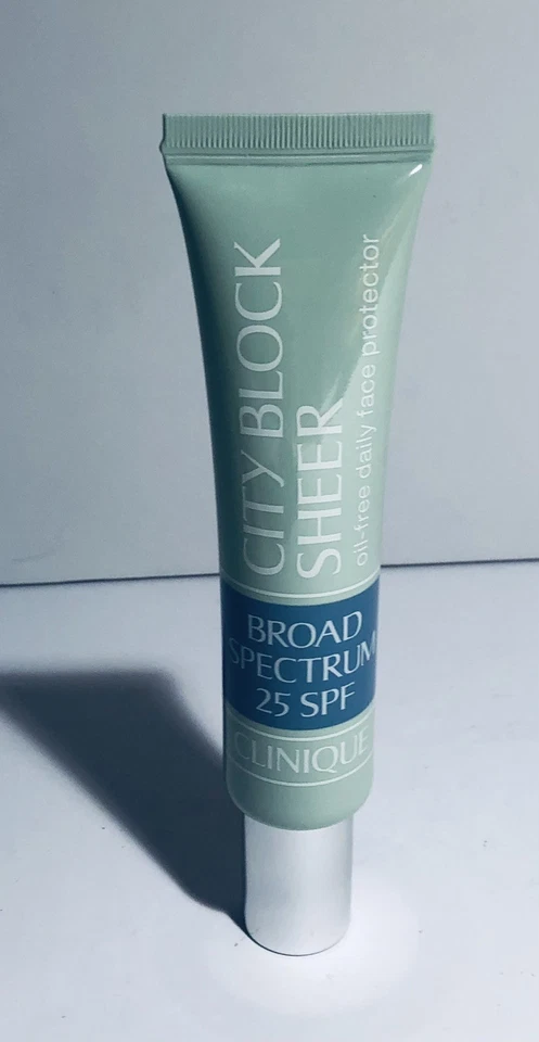 Protector facial diario sin aceite Clinique City Block FPS 25 tamaño completo nuevo en caja Foto 2 de 4