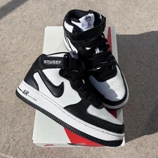 Nike Air Force 1 Mid X Stüssy - Size 4.5 Men/ 6 Women