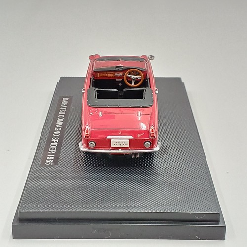 EBBRO Red Daihatsu 1965 - Picture 9 of 12