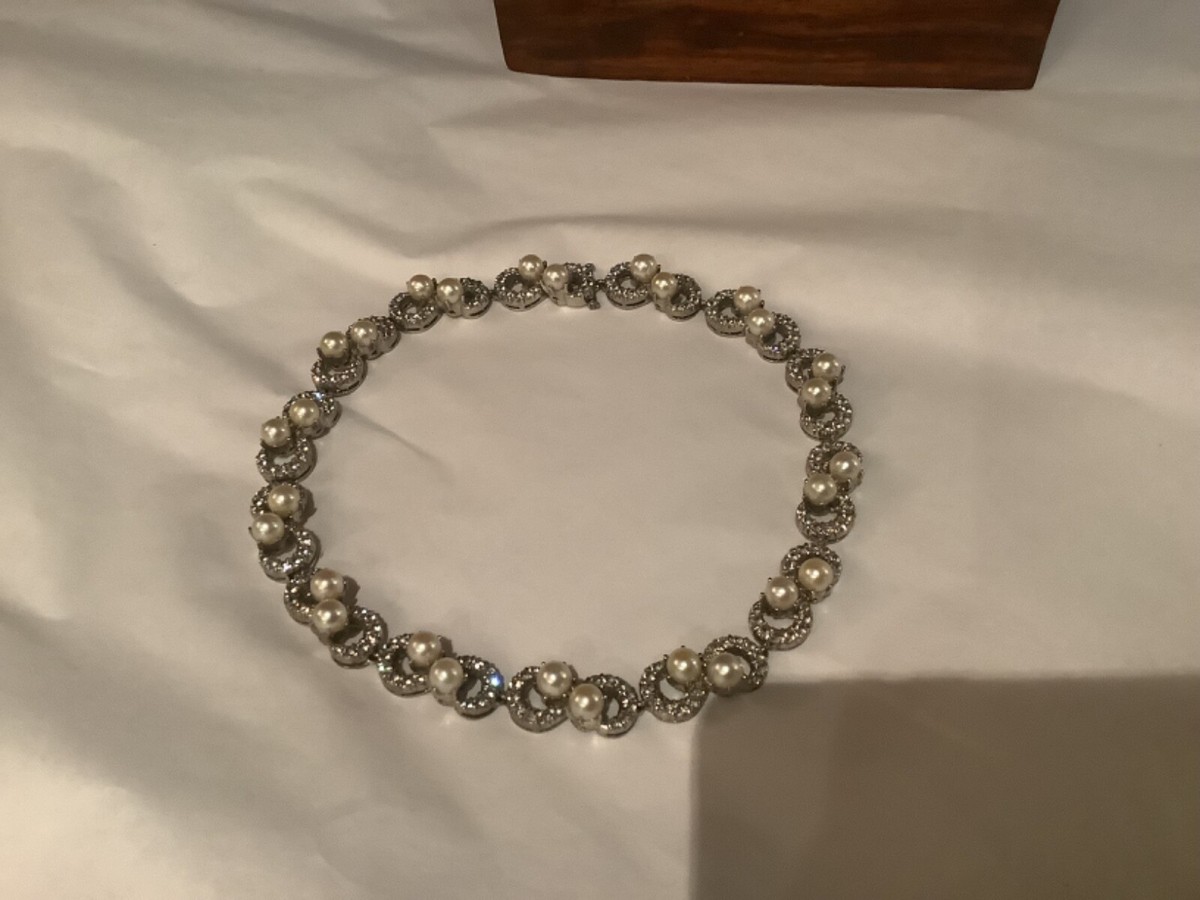 Classic Pearl & Crystal Silver-Tone Necklace Pearl Wedding Necklace Set with Crystals - Cassandra Lynne main image 4