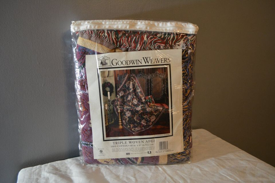 Vintage Goodwin Weavers Poinsettia Throw Blanket Tapestry Christmas