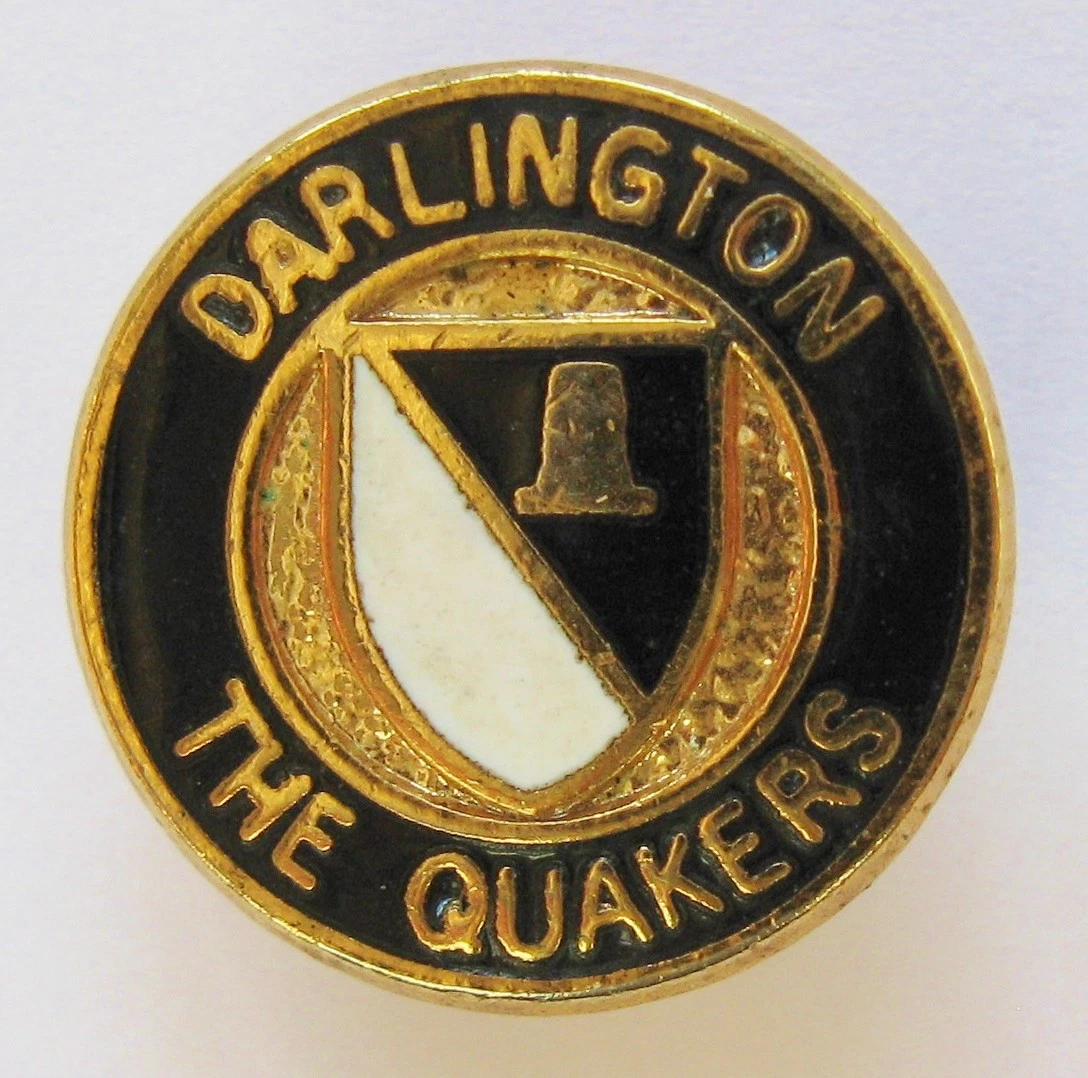 Pin’s Ancien Darlington FC – Les Quakers – Stade Feethams (années 90)