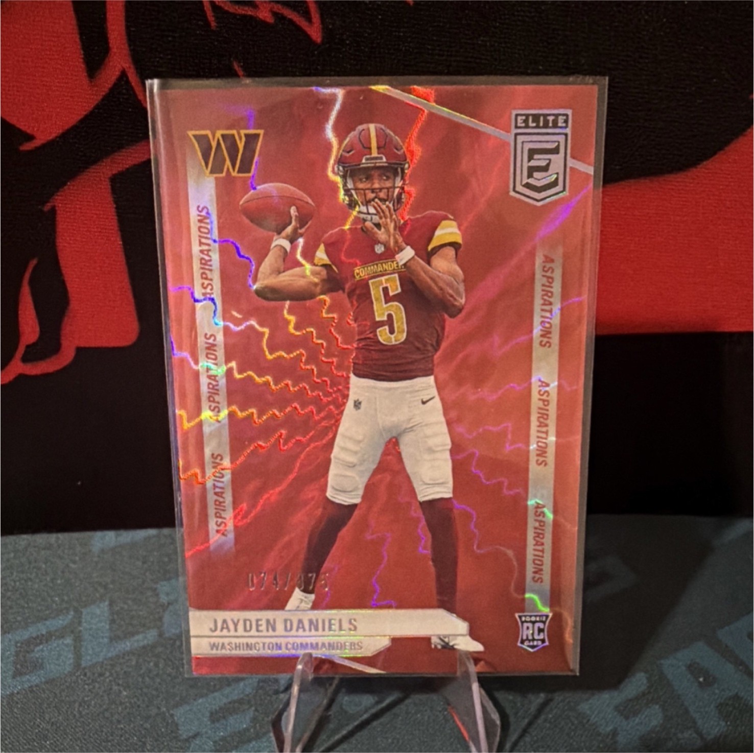 2024 Panini Donruss Elite Jayden Daniels Aspirations Shimmer RC #165 /875