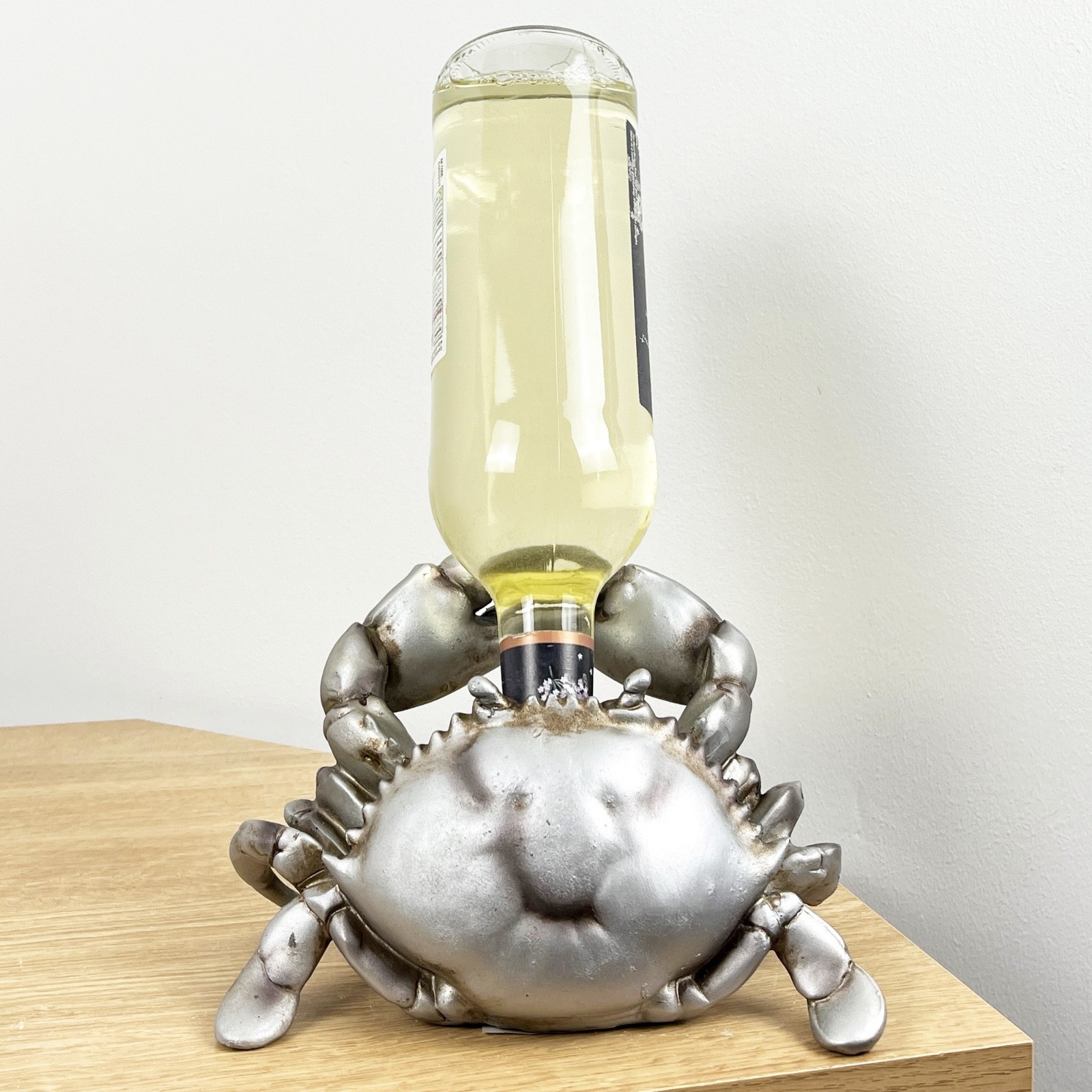 Single Wine Bottle Holder for Table Novelty Silver Crab Nautical Home Decor Gift