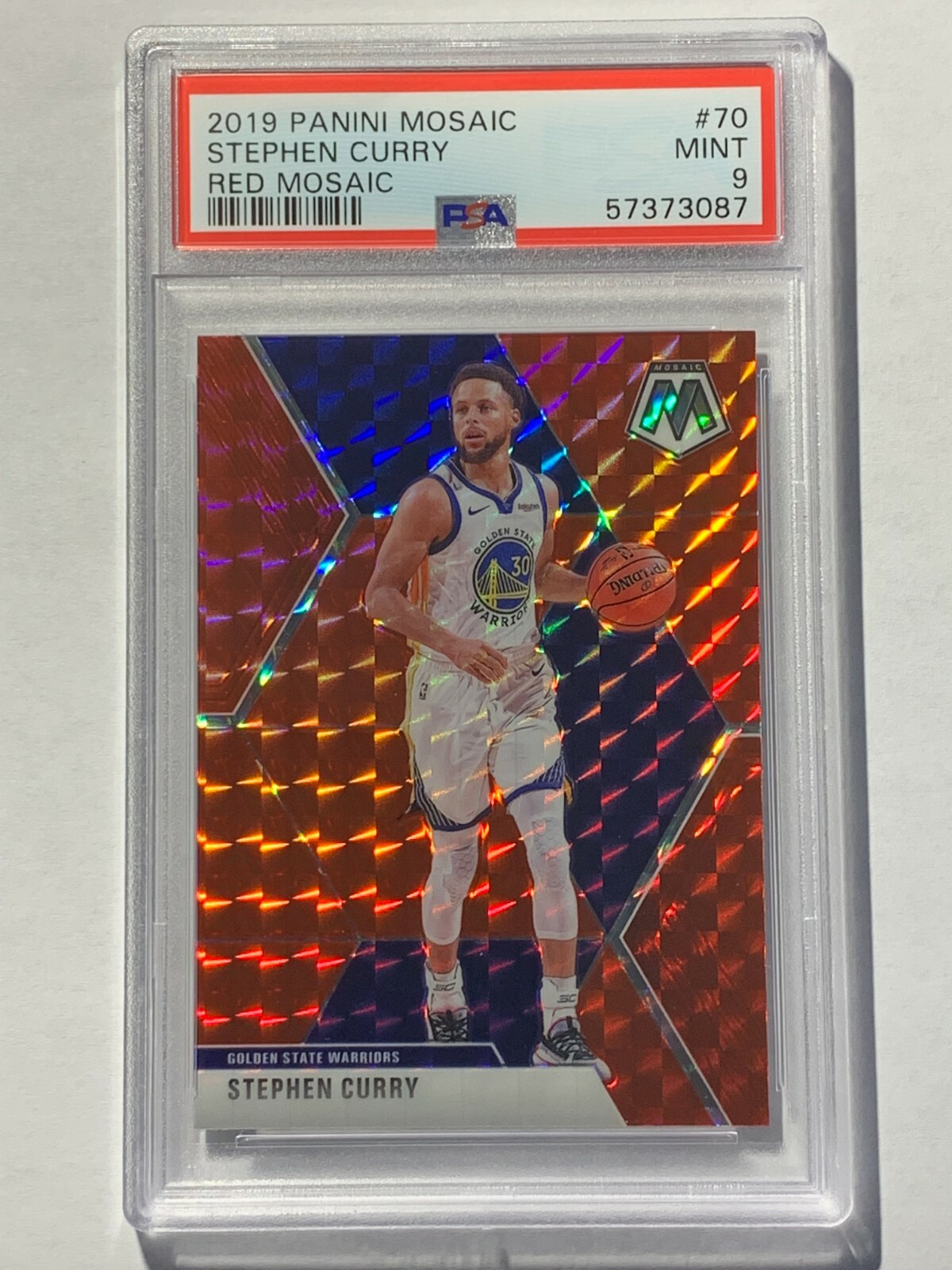 2019 Panini Red Mosaic Prizm #70 Stephen Curry Warriors PSA 9