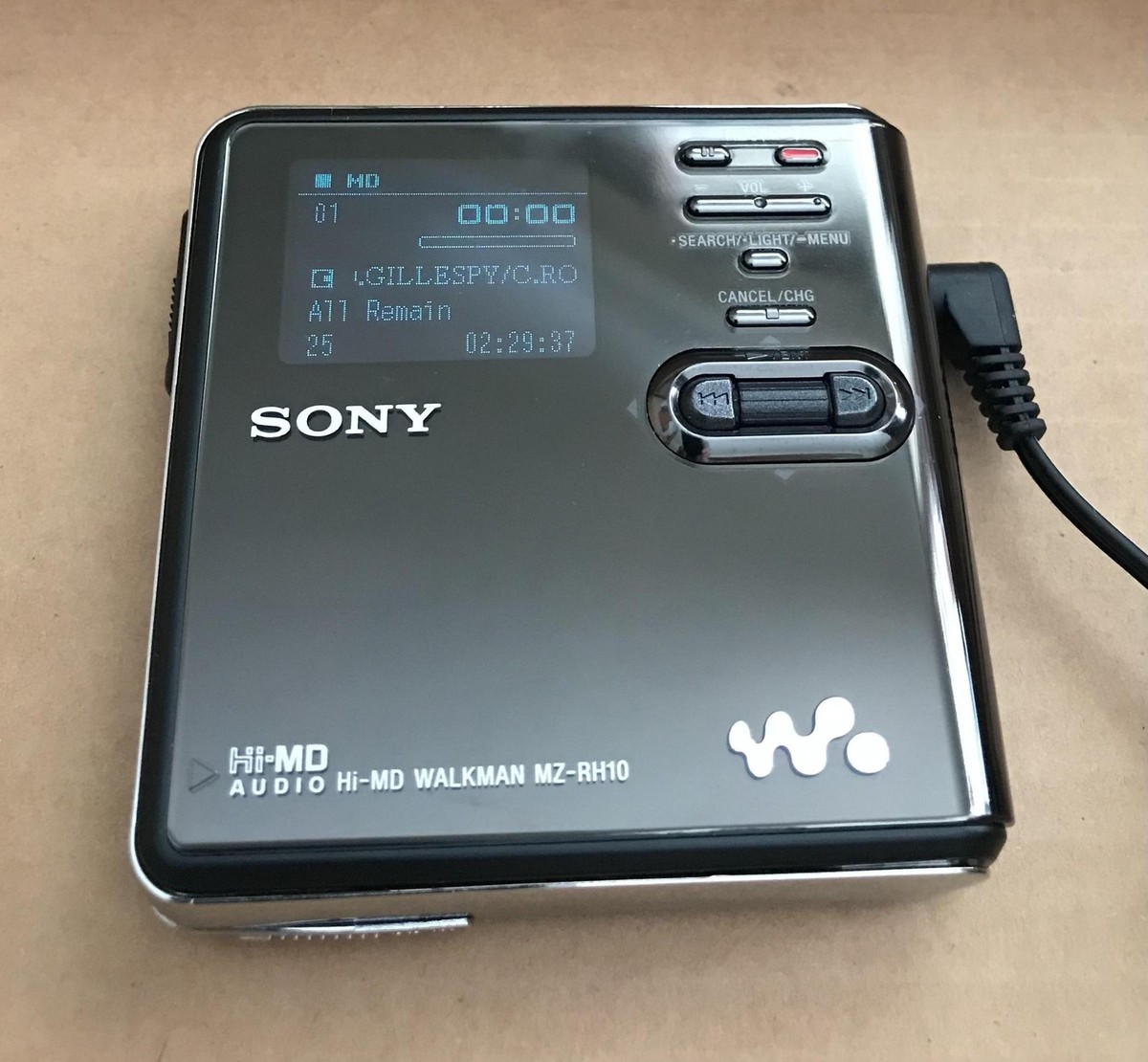 Sony Hi-MD Walkman Digital Music Player/Recorder - Read! (MZ Sony Hi-MD Walkman Digital Music Player/Recorder - Read! (MZ