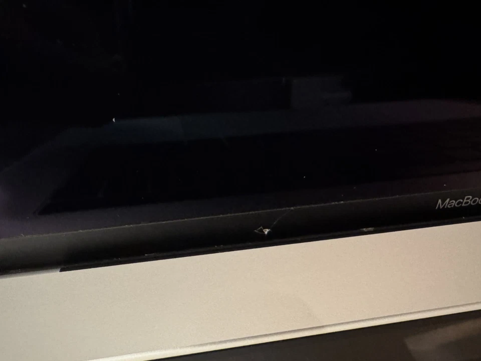 Apple MacBook Pro 15" 2018 · i7 · 16GB · 1TB, Foto 2 von 5