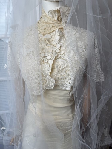 Handmade Ivory French Lace Wedding Dress with Veil and French Lace Shawl