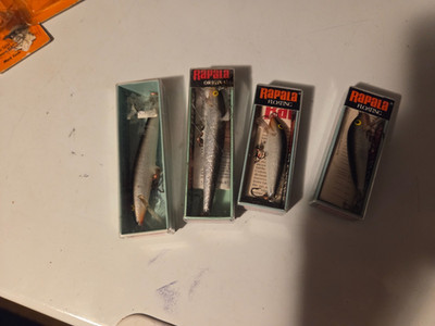 Lot of 4 Vintage in pkg RAPALA small floating minnows