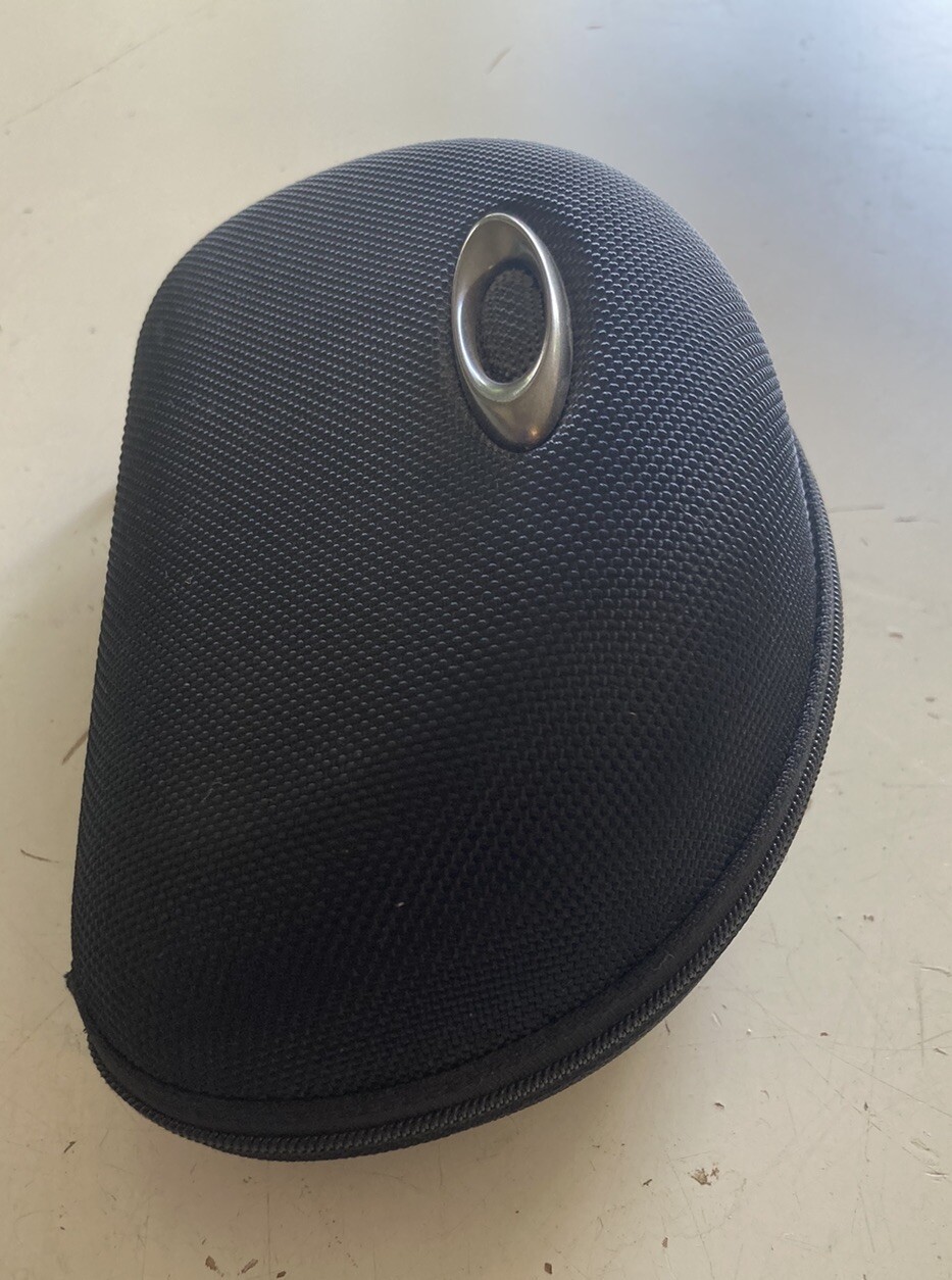 Oakley Replacement Clamshell Hard Shell Black Sun… - image 6