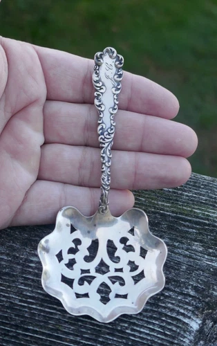 Vintage Wallace Sterling Silver Pierced Bowl Bon Bon Spoon