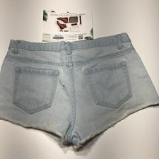 Forever 21 Shorts Womens Size 30 Light Wash Denim Destroyed Distressed Cut Off
