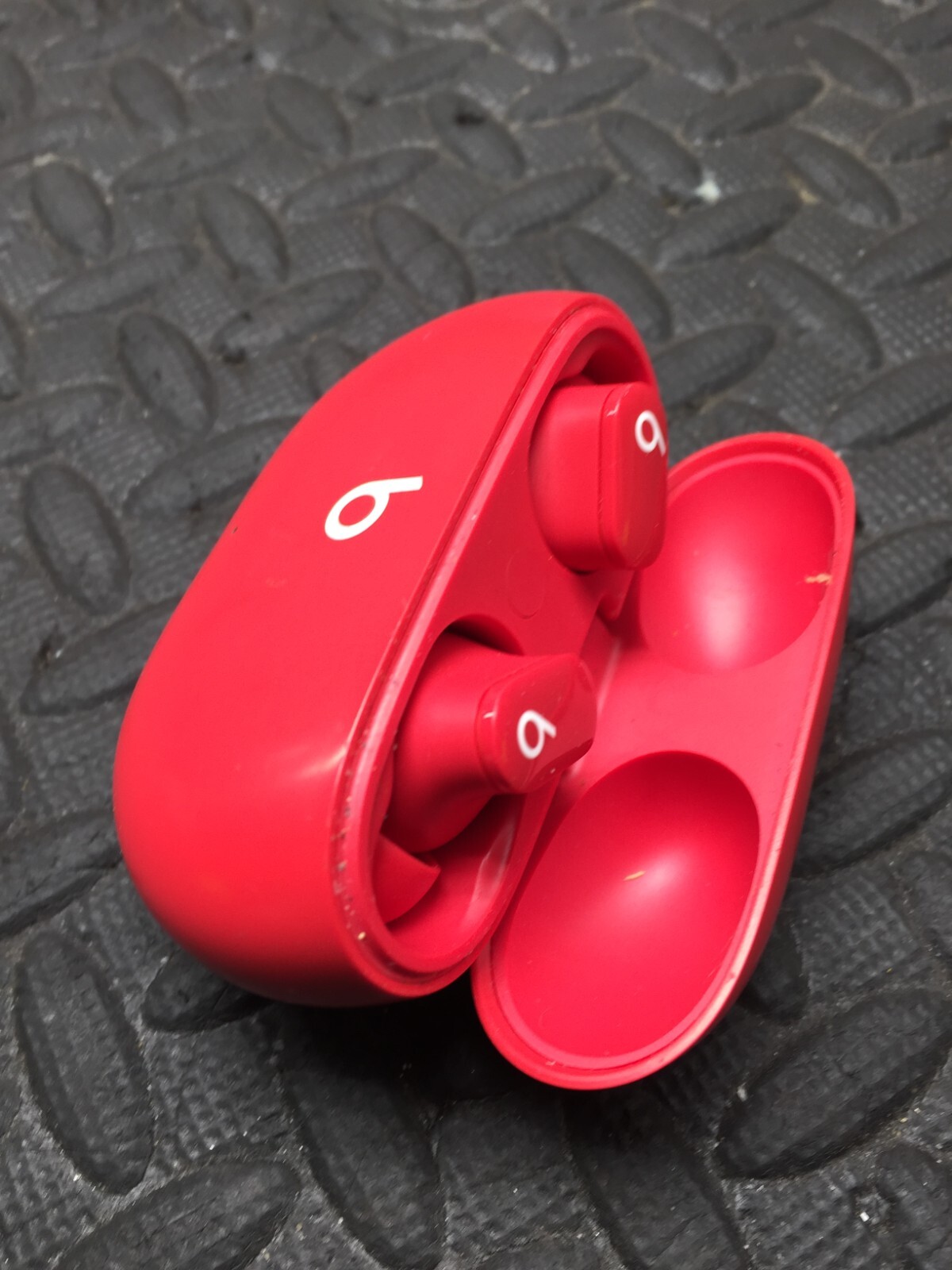 Beats Solo Buds True Wireless Earbuds  Red USED NO CHARGER #6 6996