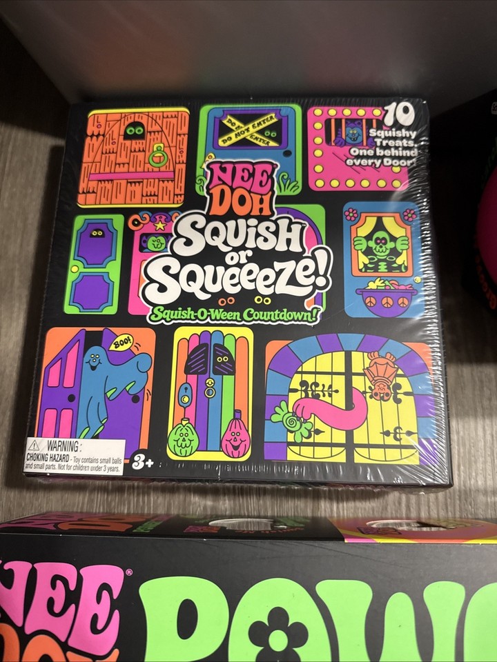 NeeDoh Lot of 16 Power Tower Squish Wow Flake Fuzz Ball Color Change ...
