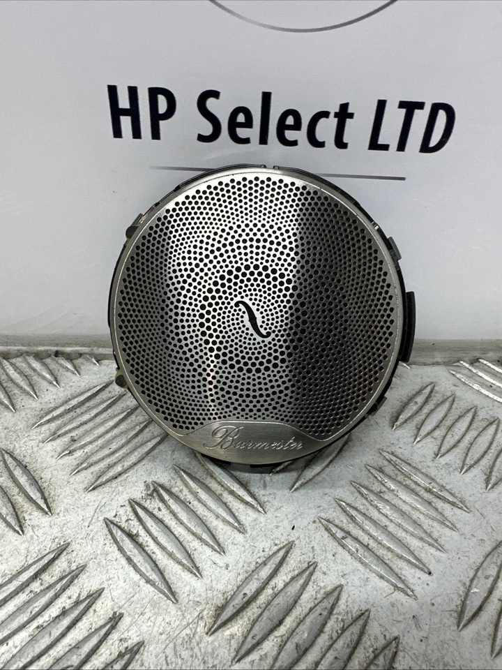 OEM MERCEDES W205 FRONT DOOR CARD TWEETER SPEAKER COVER TRIM A2057274100 - Image 2 of 4