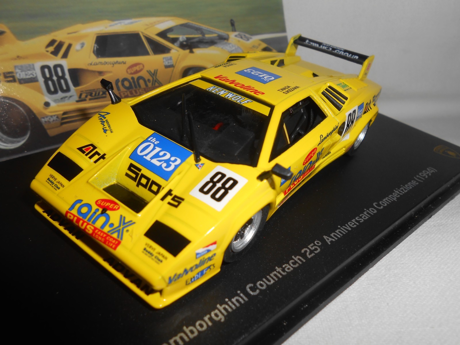 Lamborghini Countach 1994 Miniature 1/43 pour Décoration de Bureau