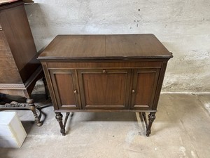 Brunswick Radiola Console Phonograph RCA Superheterodyne Cabinet Record Player