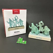 Hallmark Hitchhiking Ghosts Disney Haunted Mansion Ornament Magic Light Sound