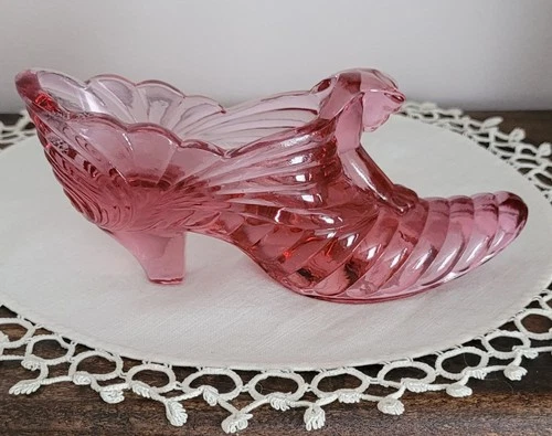 Beautiful Fenton Glass Cathead Slipper In A Beautiful Cranberry Pink Color.