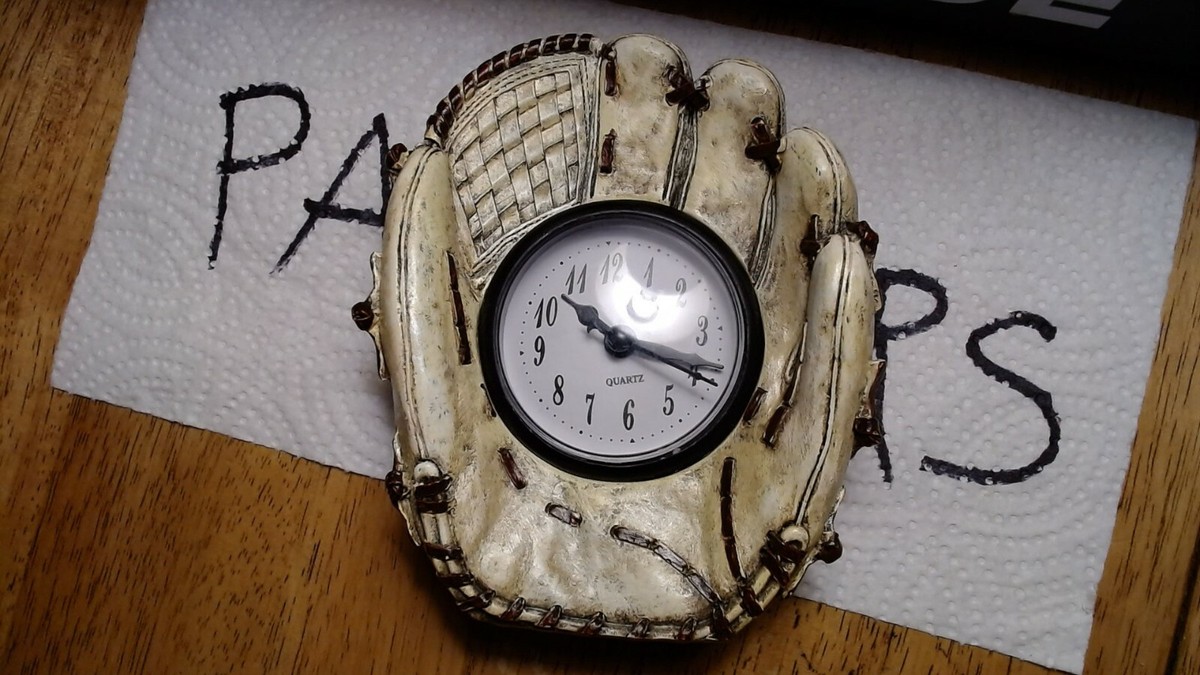 Hobby Lobby Ceramic baseball glove quartz clock *minute hand does