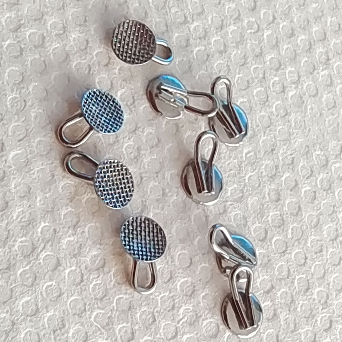 Ganci Ortodontici Caplin Crimpabili Tondi – 100 Pezzi In Metallo Per Incollaggio