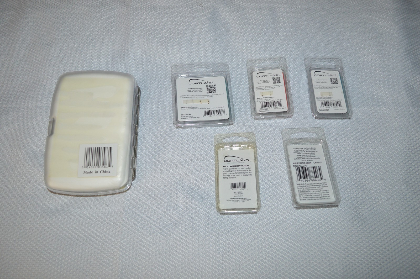 FISHING LOT ~ FLY FISHING ~ FLY LURES ~ FIES ~ HOOKS ~ FISHING LINE ~ LOT # 061 - Image 2