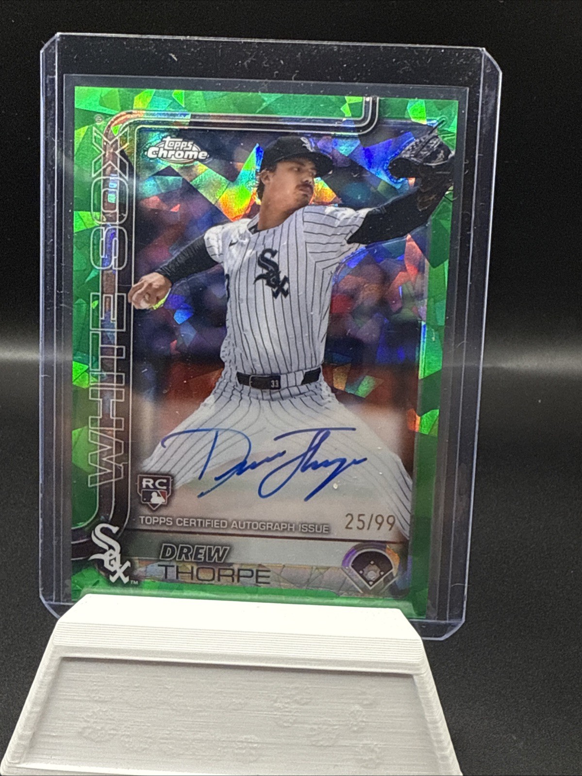 2025 Topps Chrome Sapphire Drew Thorpe Rookie Auto Green #35/99 White Sox