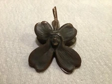 Judd Antique Art Nouveau Brass Woman Four Leaf Clover Wall Clip 5179