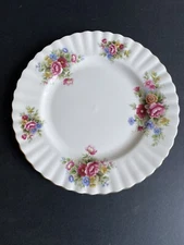 Royal Albert Vintage Chelsea Garden Salad Plates 8” Bone China UK